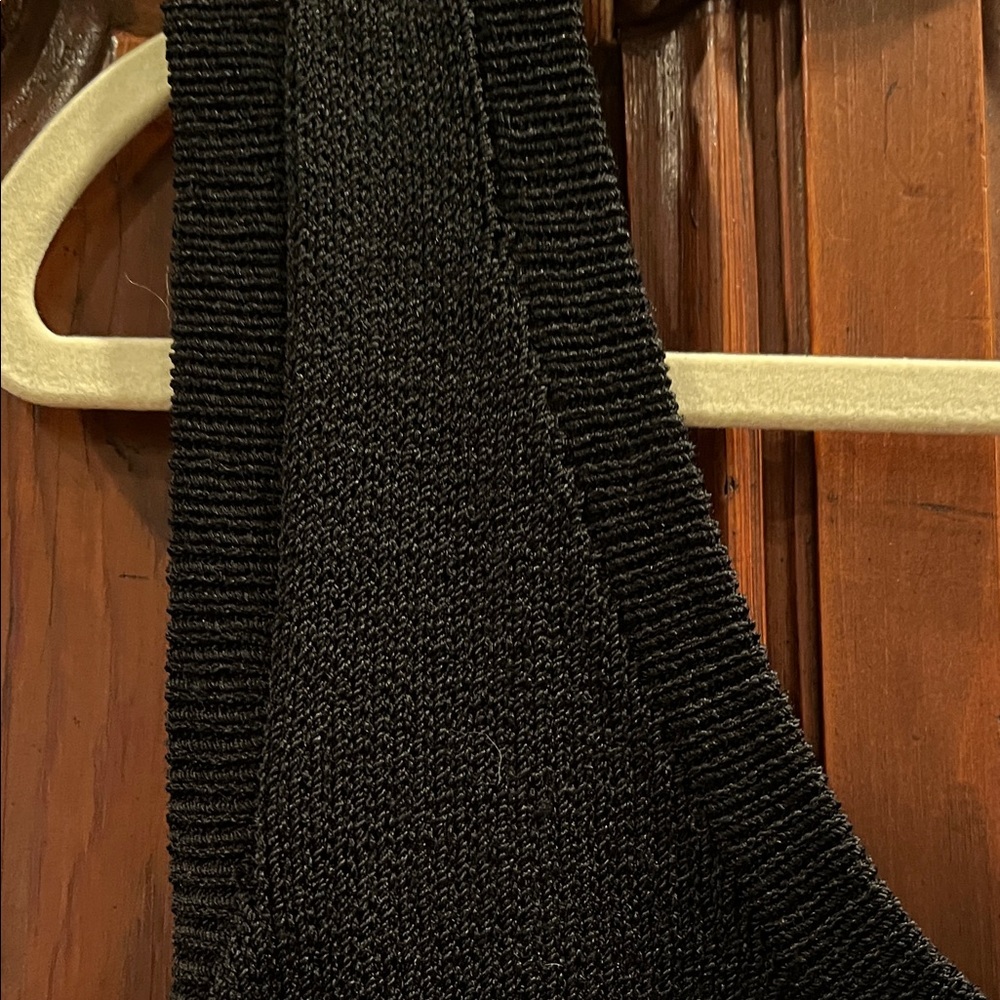 St. John Collection Black Tank Top - Picture 3 of 3